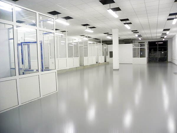 Aplicare rășină epoxidică în zonă birouri