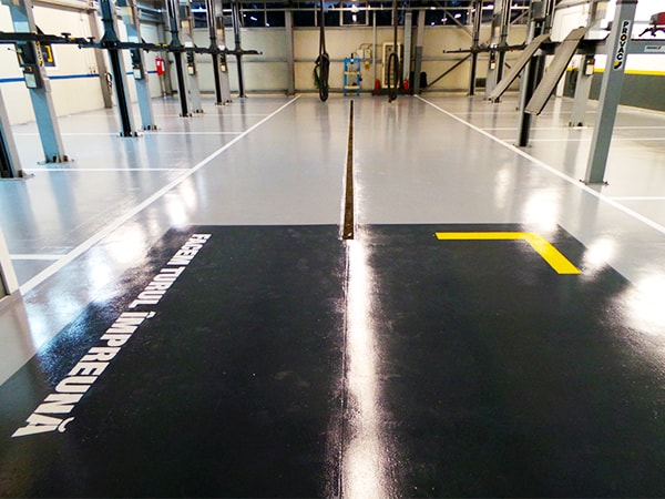 Aplicare vopsea rasini epoxidice service auto